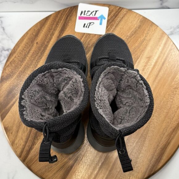 Womens size 7.5-Nike Roshe One Hi Sneaker Boots 807424-001 Faux Fur Black Gray - Picture 7 of 9